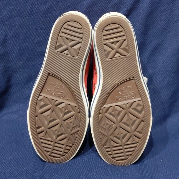 Converse Chuck Taylor Hidden Wedge Platform Shoes - Picture 9 of 12